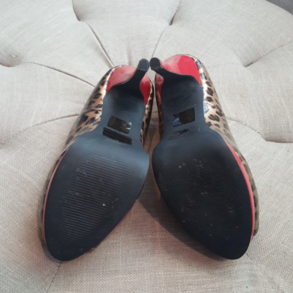 Shoes - Picture 3 of 4